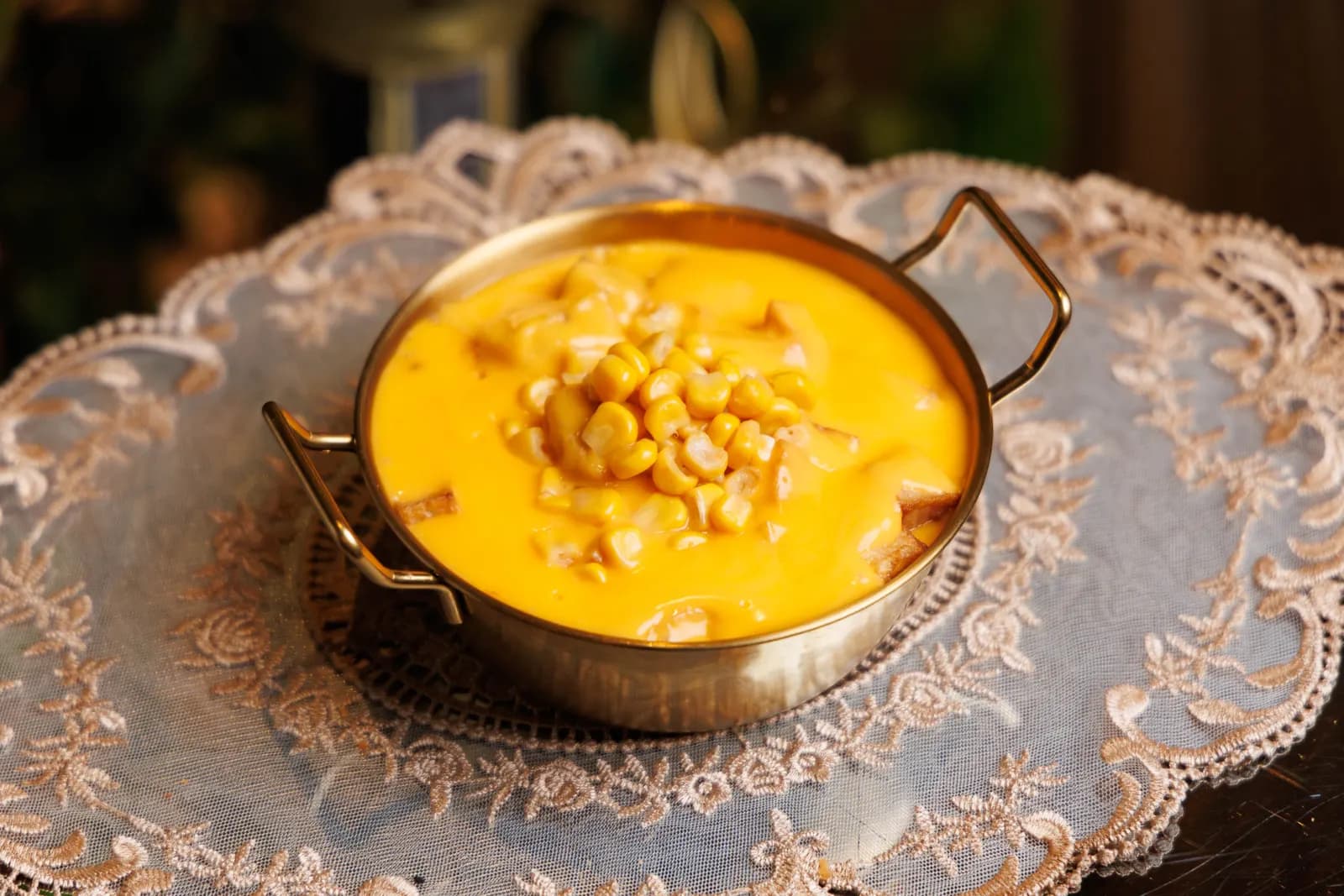 بطاطا بصوص الشيدر مع ذرة