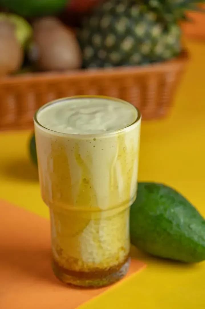برتقال و افوكادو