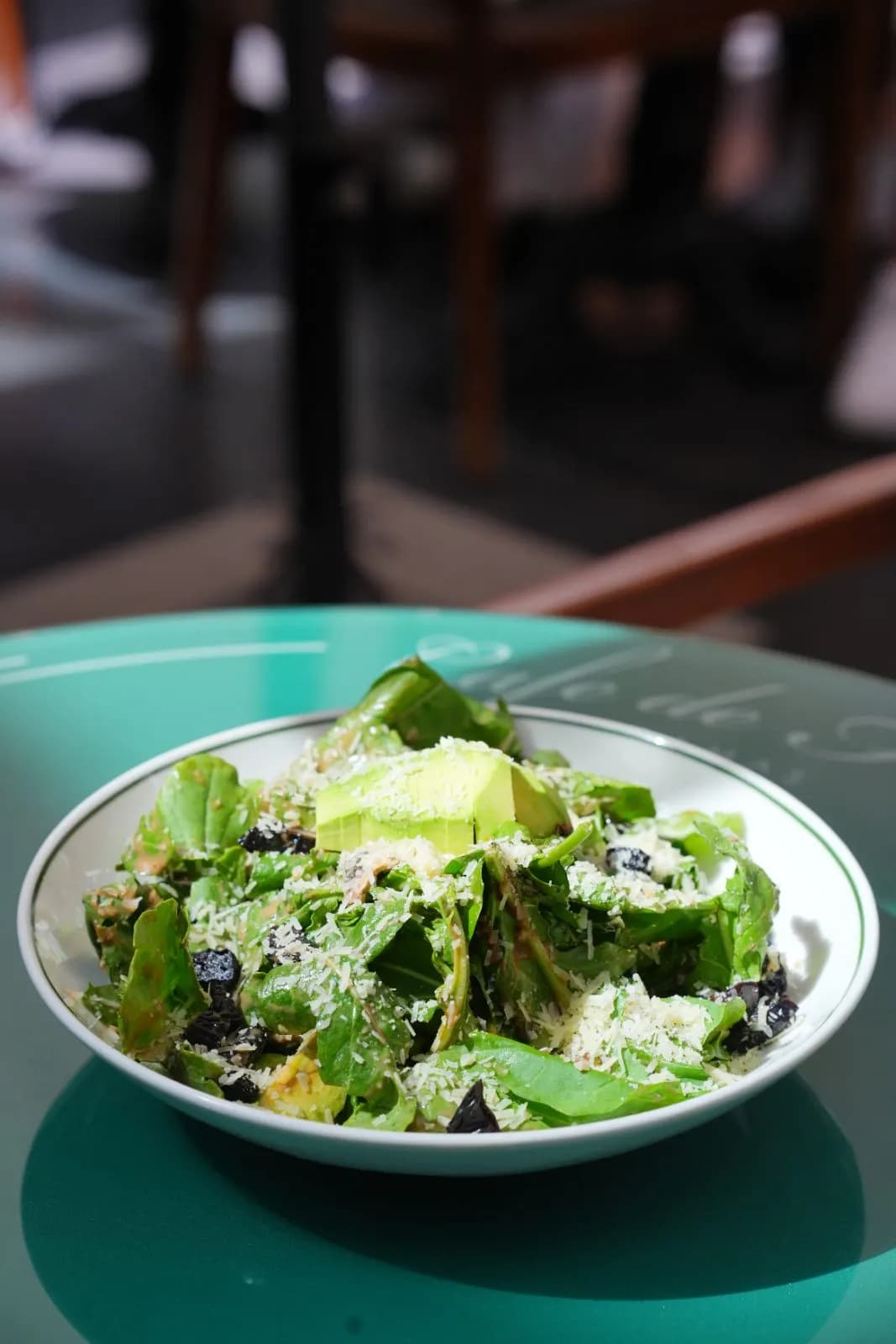 Rocca salad with avocado