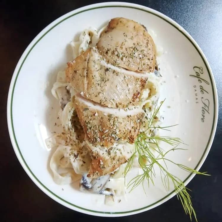Fettuccine Alfredo