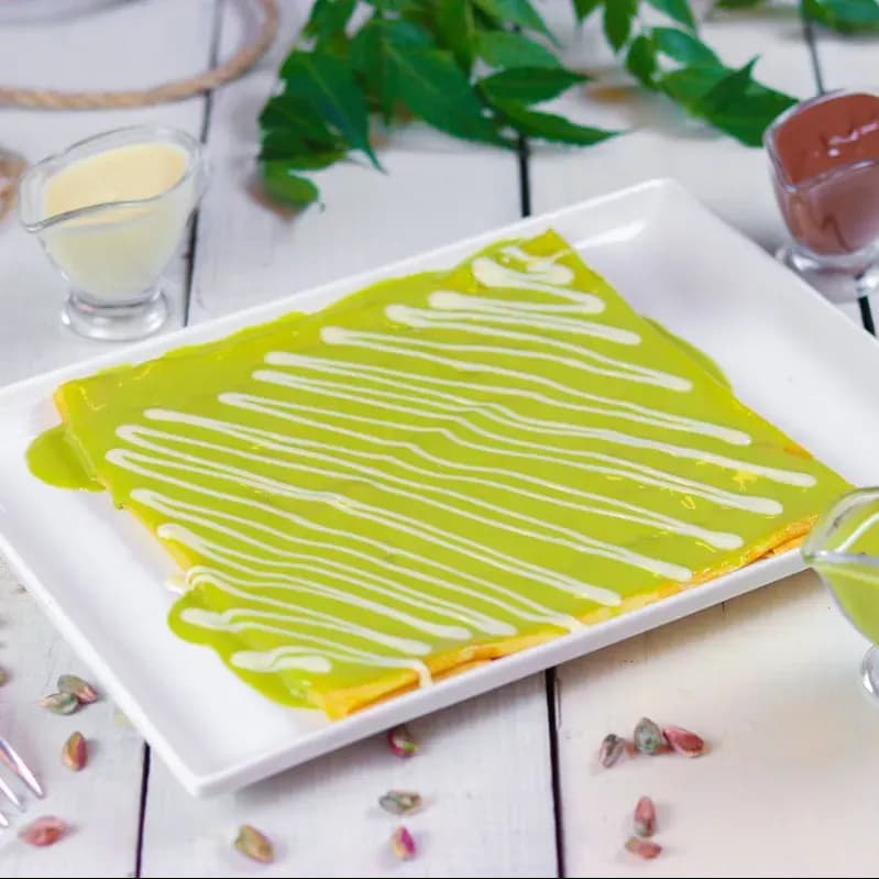كريب مع زبدة الفستق الحلبي