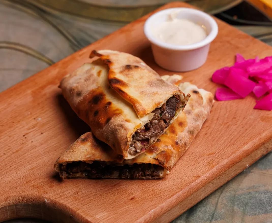 سندويش شرحات لحمة وفطر